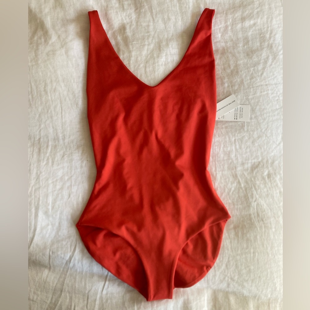 Londre The Minimalist Swimsuit NWT